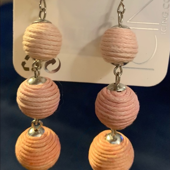 New Icing Dangle Waxed Cable Earrings - Picture 4 of 5